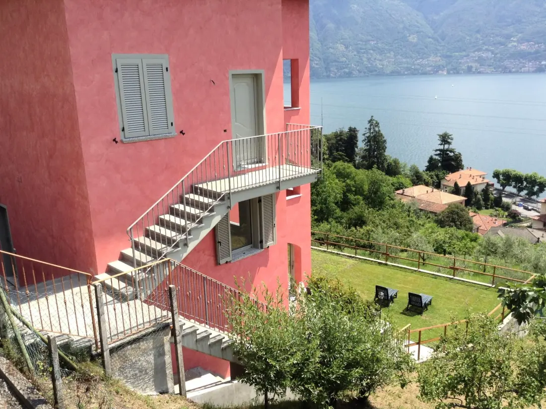 Résidence mit Terrasse und tollem See- und Bergblick