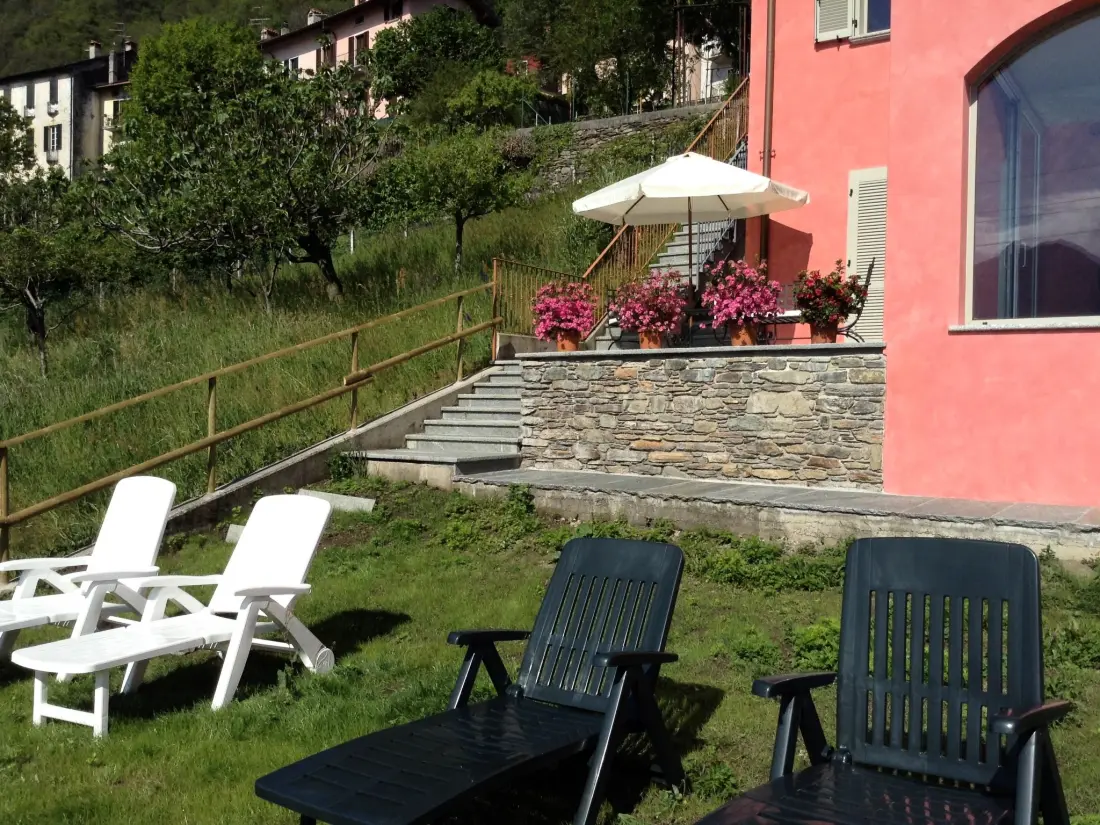 Résidence mit Terrasse und tollem See- und Bergblick