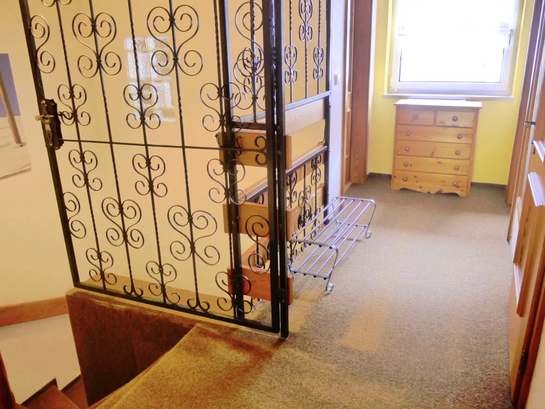 Résidence Wohl eingerichtete Wohnung mit eigenem Balkon