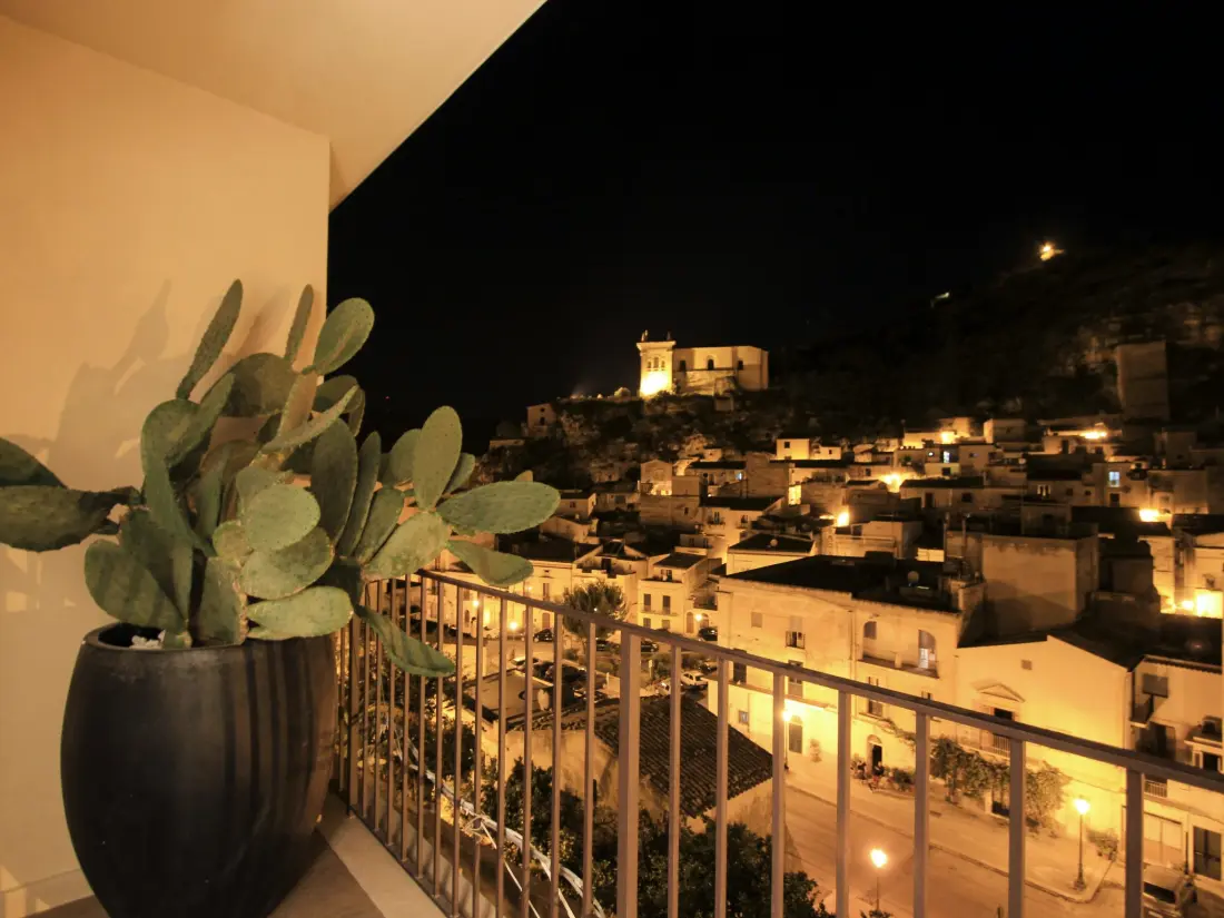 Résidence Nettes Appartement in Scicli mit Möblierter Terrasse