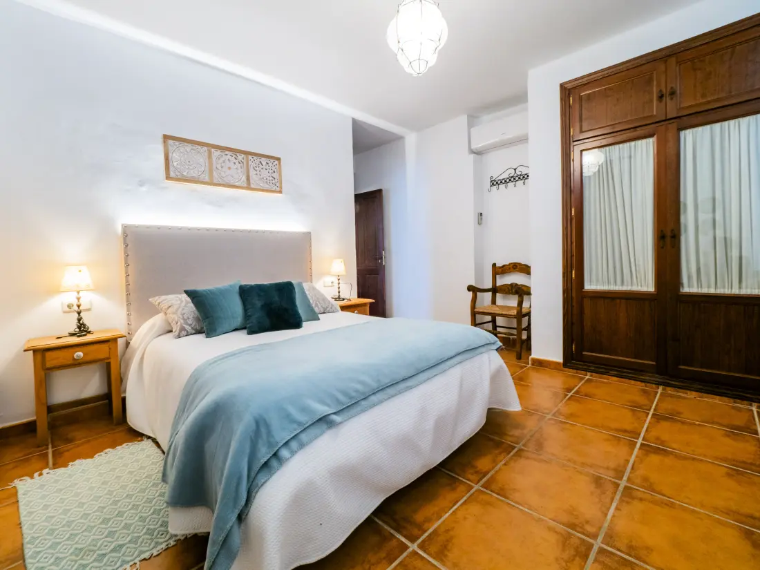 Maison à Setenil de las bodegas