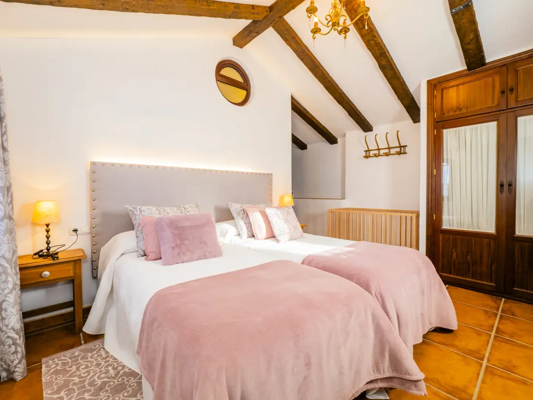 Maison à Setenil de las bodegas