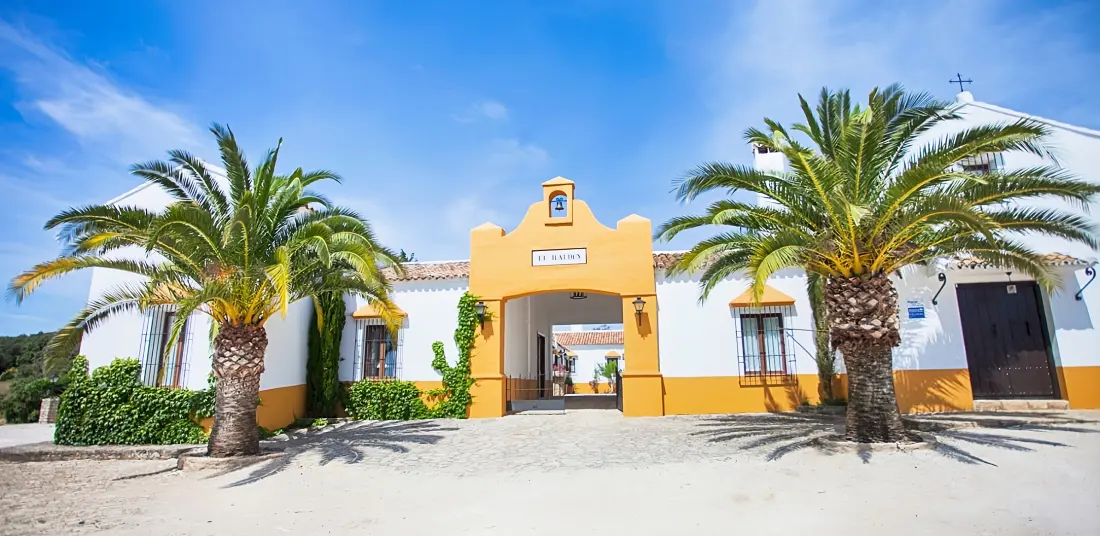Maison à Setenil de las bodegas
