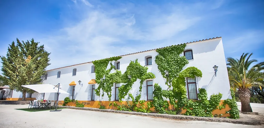 Maison à Setenil de las bodegas
