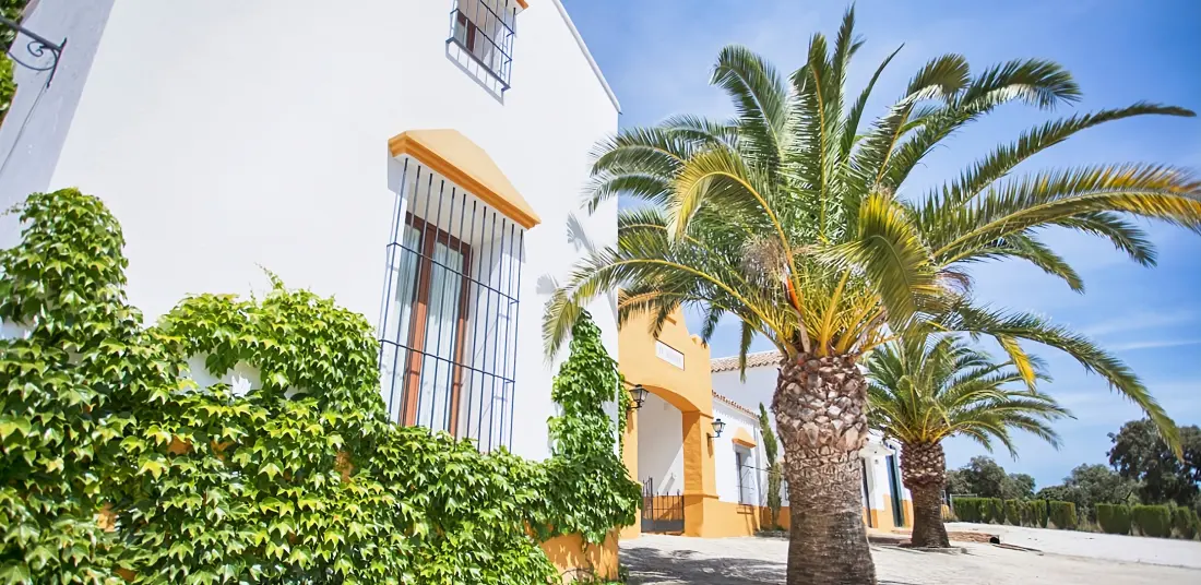 Maison à Setenil de las bodegas