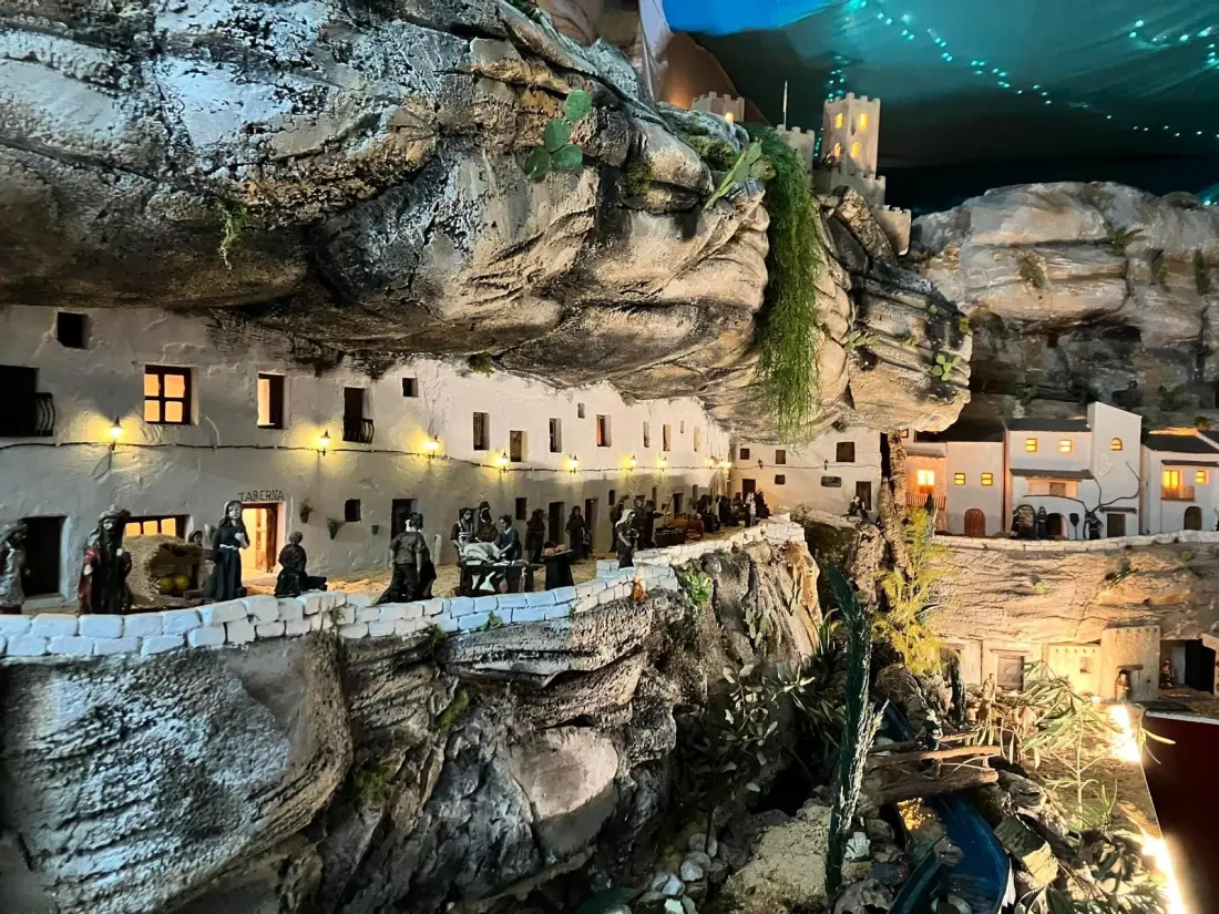 Maison à Setenil de las bodegas