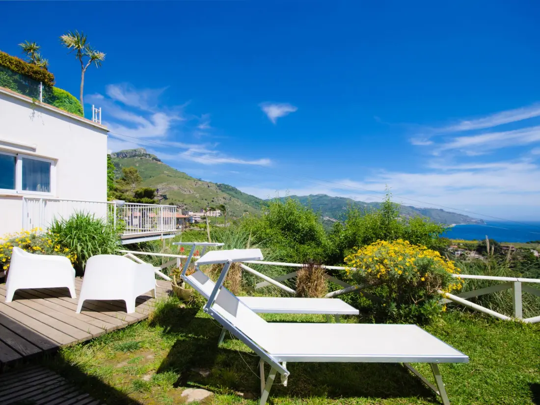 Résidence Wohnung mit Meerblick, Balkon und Pool