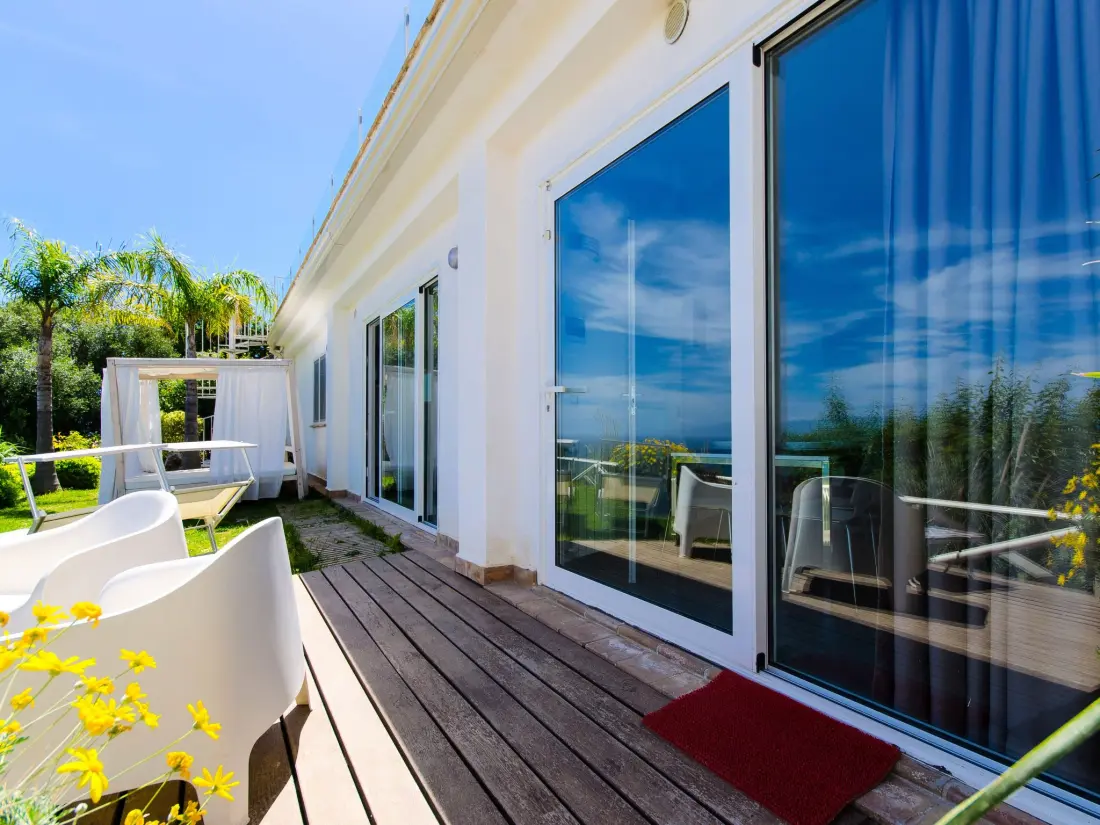 Résidence Wohnung mit Meerblick, Balkon und Pool