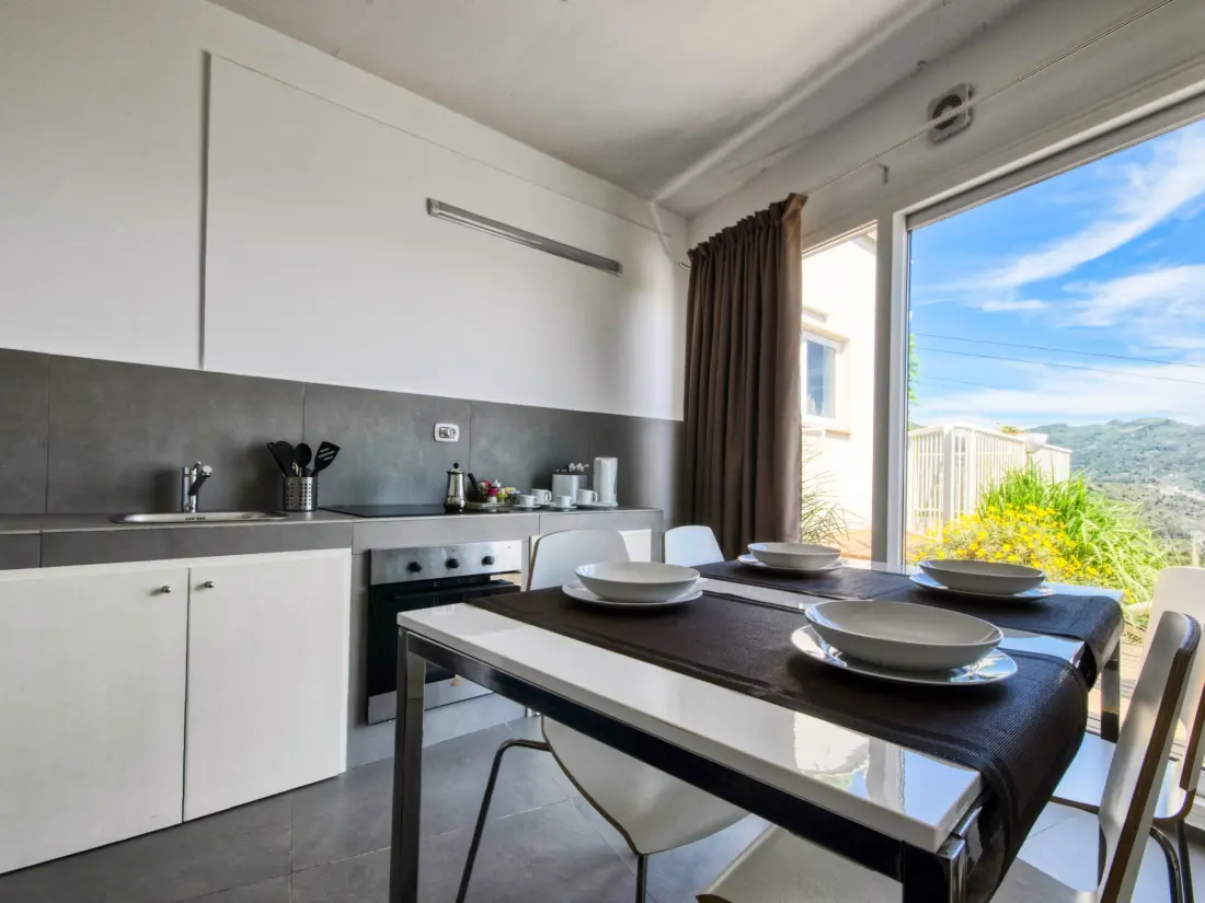 Résidence Wohnung mit Meerblick, Balkon und Pool