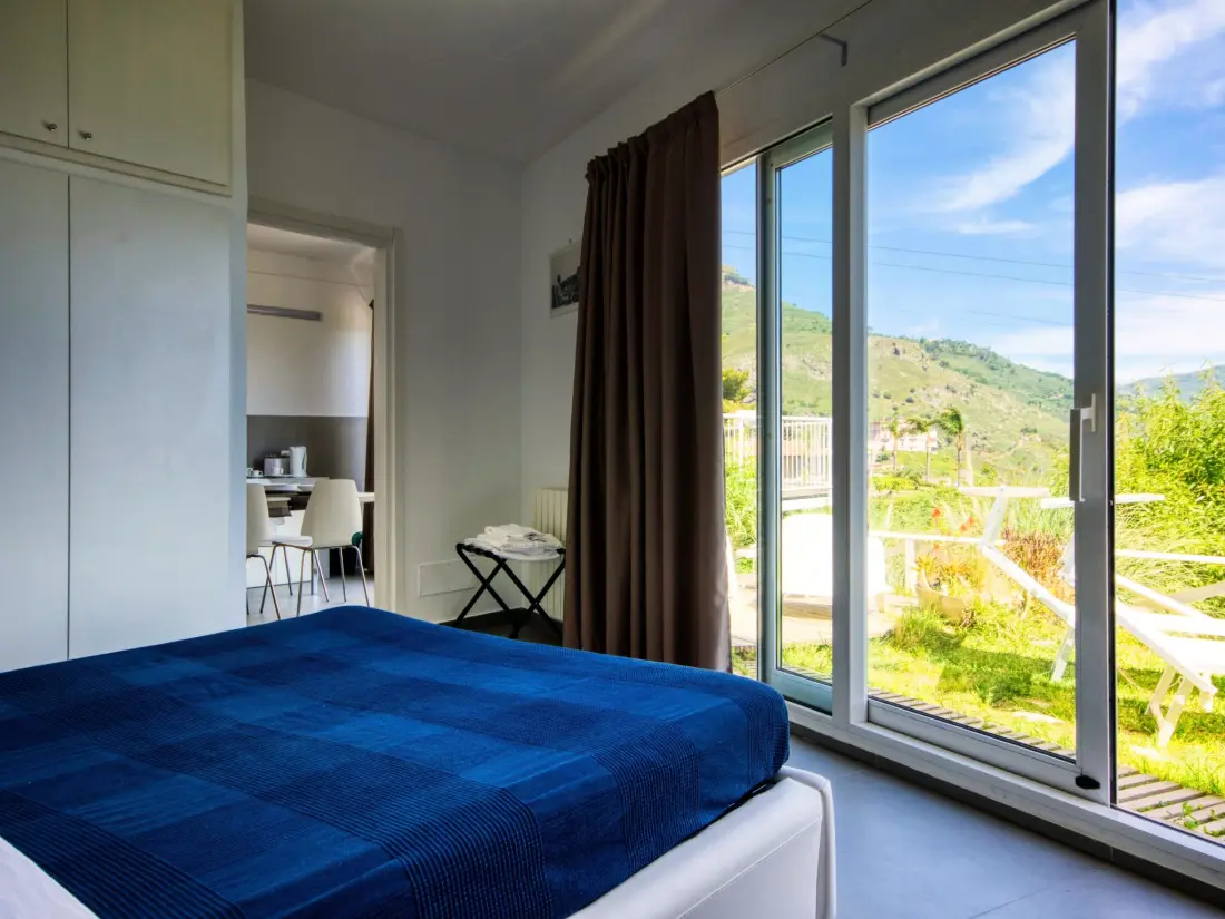 Résidence Wohnung mit Meerblick, Balkon und Pool
