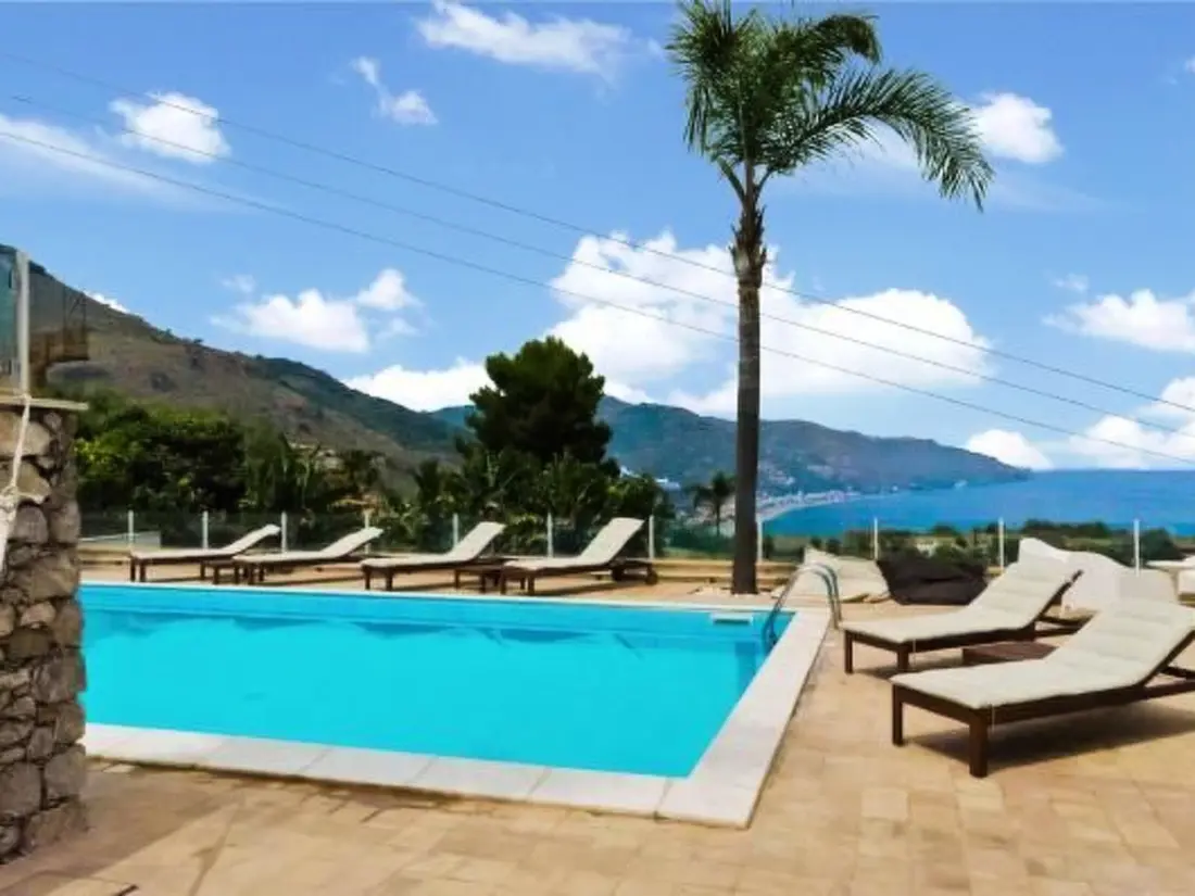 Résidence Wohnung mit Meerblick, Balkon und Pool