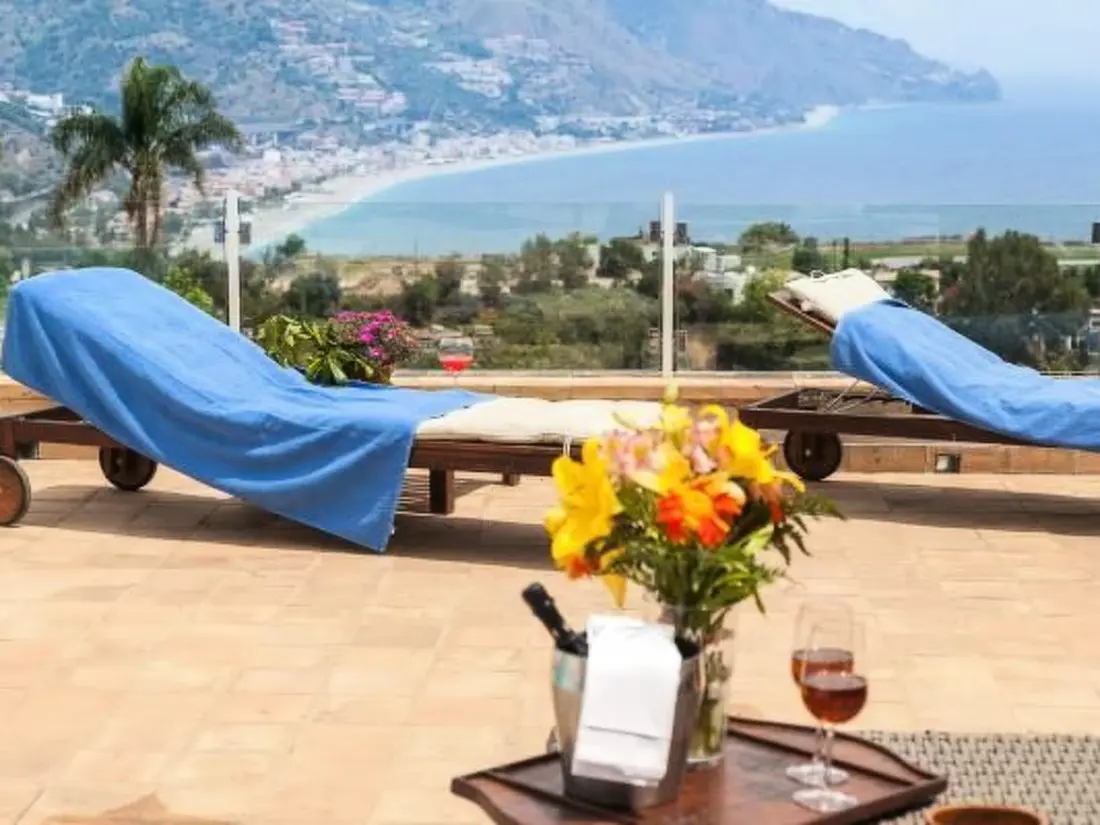 Résidence Wohnung mit Meerblick, Balkon und Pool