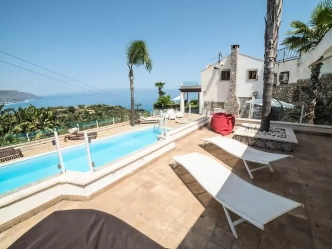 Résidence Wohnung mit Meerblick, Balkon und Pool
