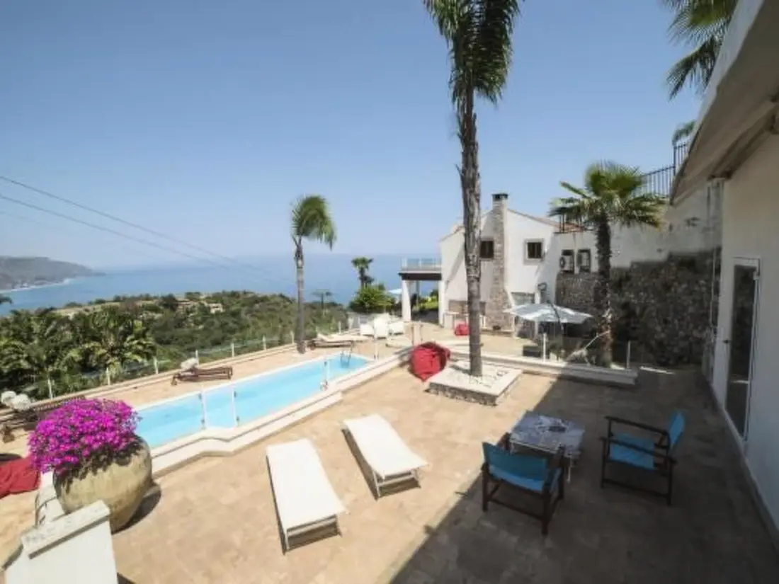 Résidence Wohnung mit Meerblick, Balkon und Pool