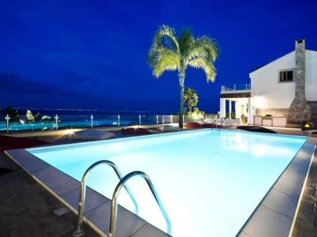 Résidence Wohnung mit Meerblick, Balkon und Pool