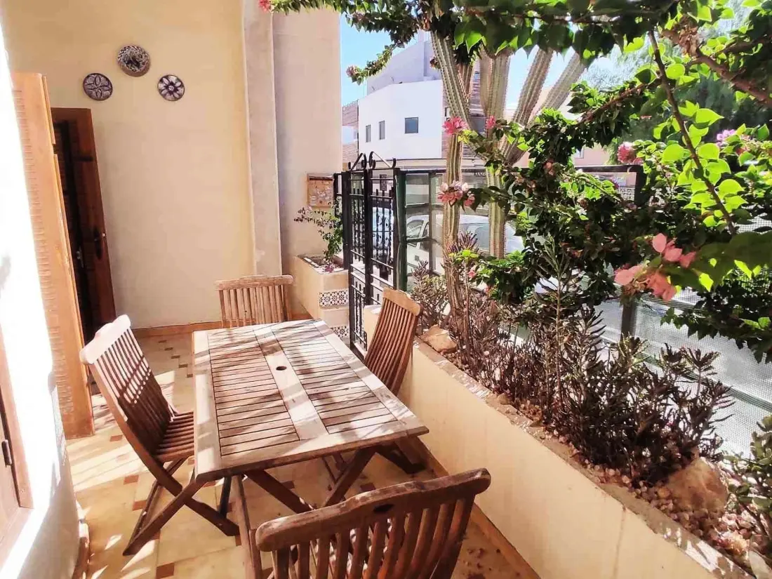 Résidence mit Terrasse