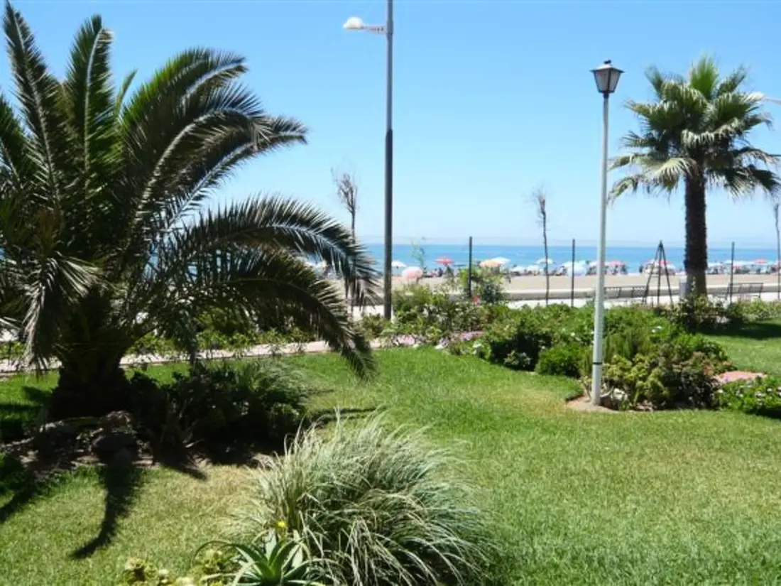 Résidence Appartement in Torrox Costa mit Großem gemeinsamem Pool und Meerblick
