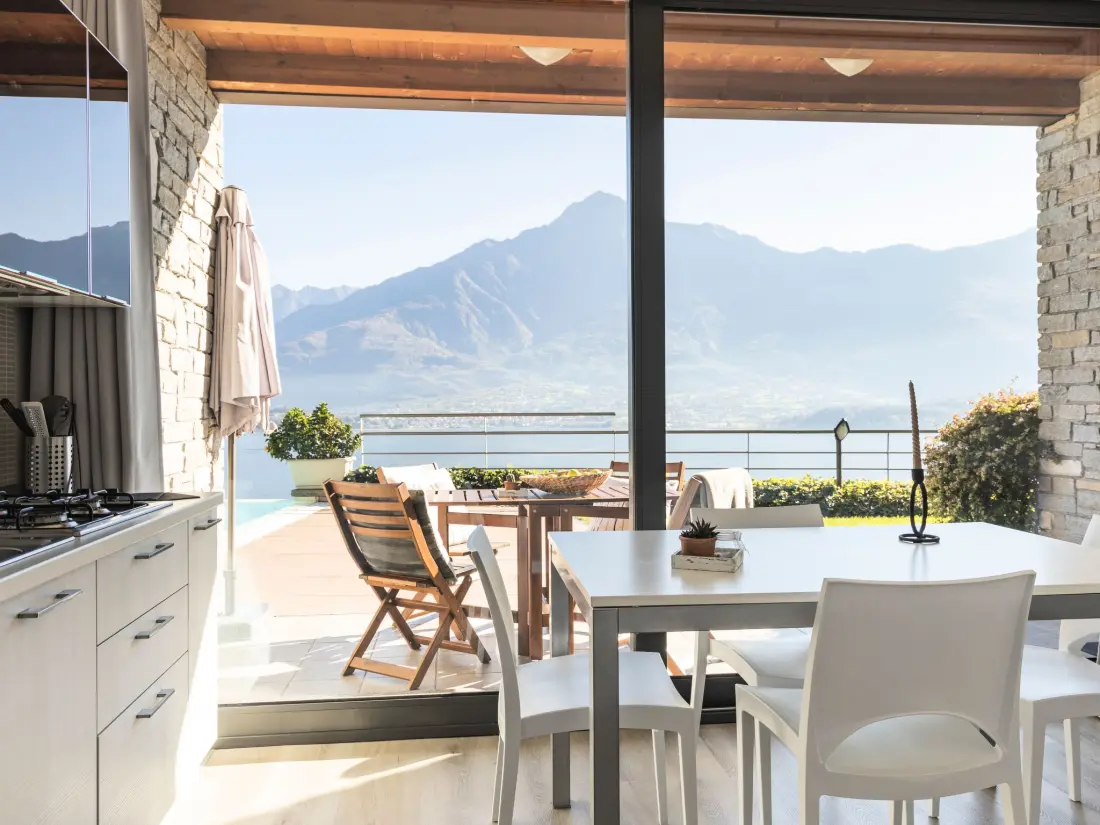 Résidence Wohnung mit Schwimmbad und fantastischem Seeblick