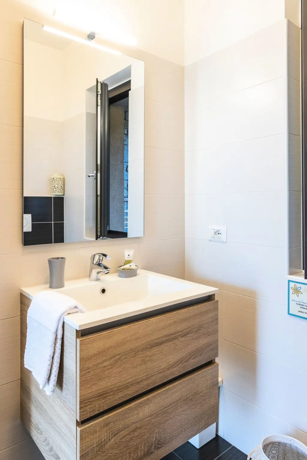 Résidence Wohnung mit Schwimmbad und fantastischem Seeblick