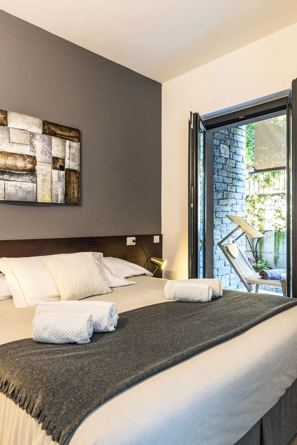 Résidence Wohnung mit Schwimmbad und fantastischem Seeblick