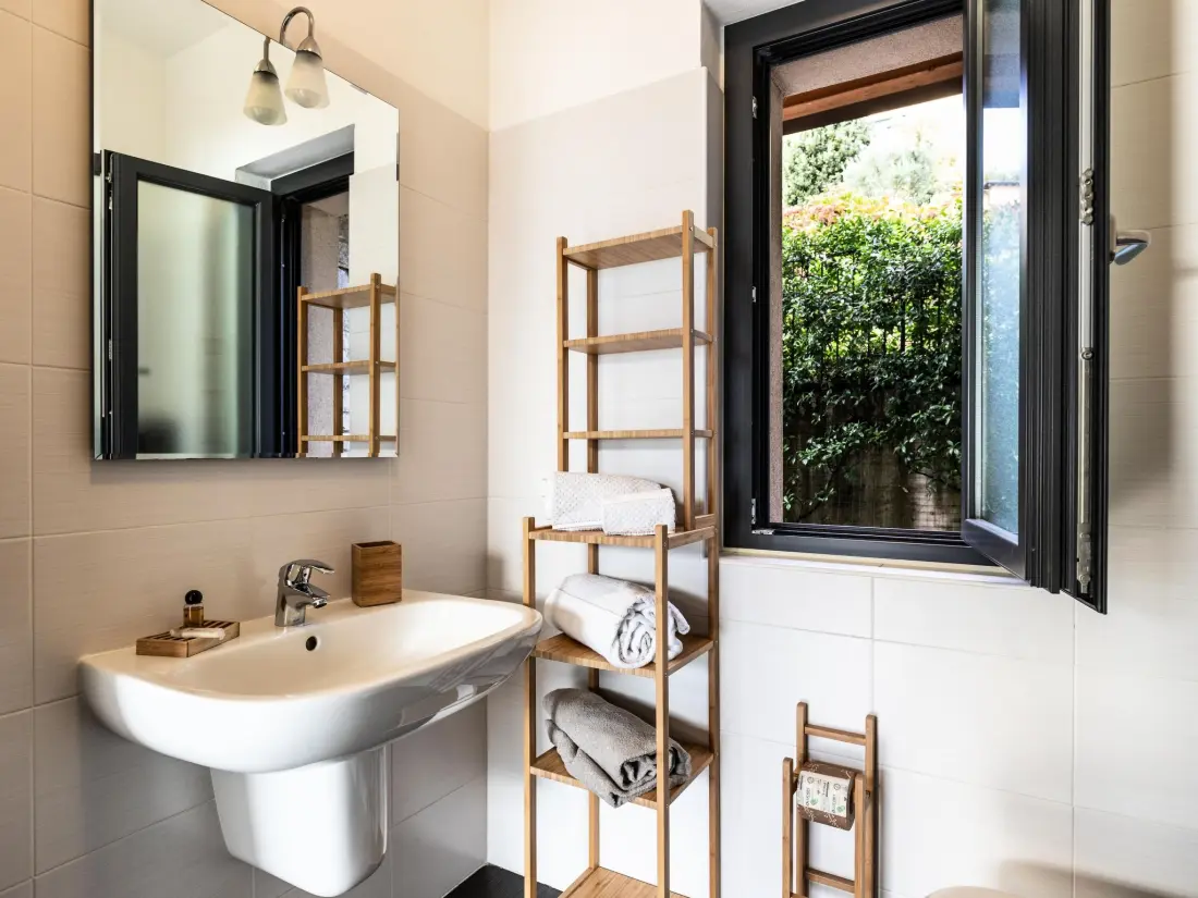 Résidence Wohnung mit Schwimmbad und fantastischem Seeblick