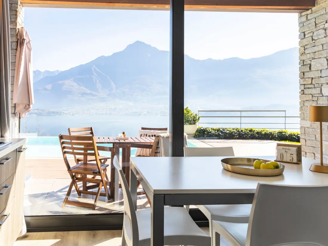 Résidence Wohnung mit Schwimmbad und fantastischem Seeblick