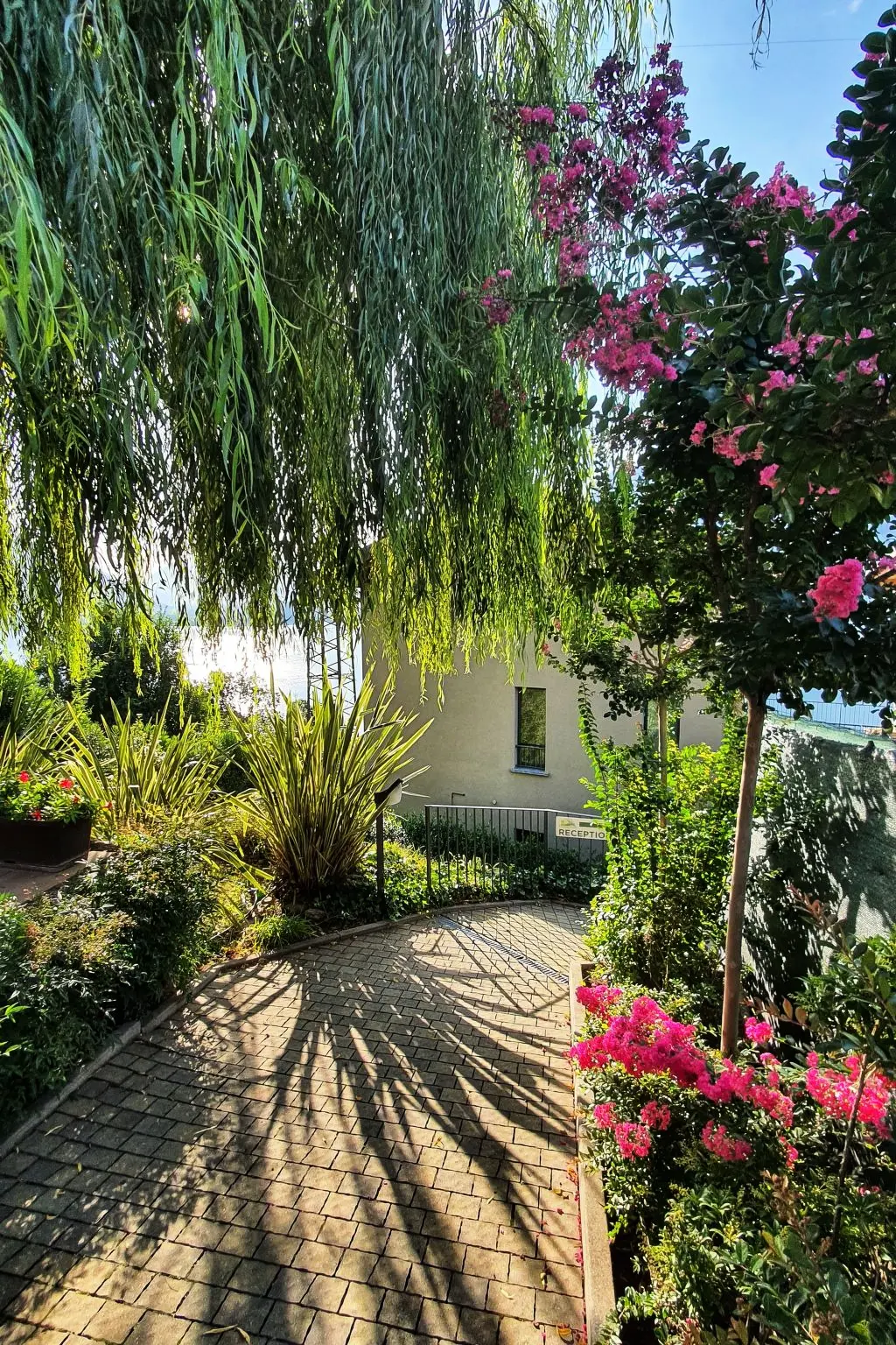 Résidence Wohnung mit Schwimmbad und fantastischem Seeblick