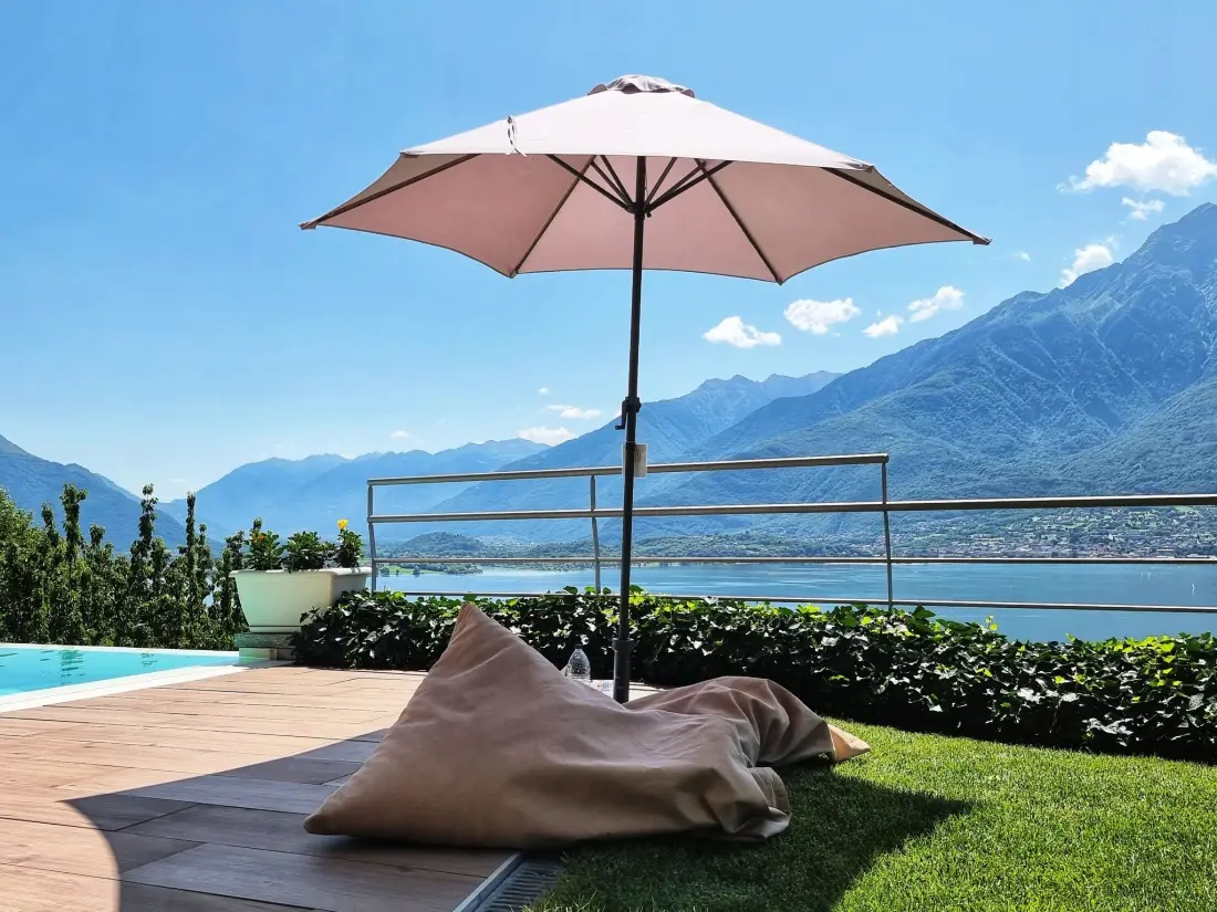 Résidence Wohnung mit Schwimmbad und fantastischem Seeblick