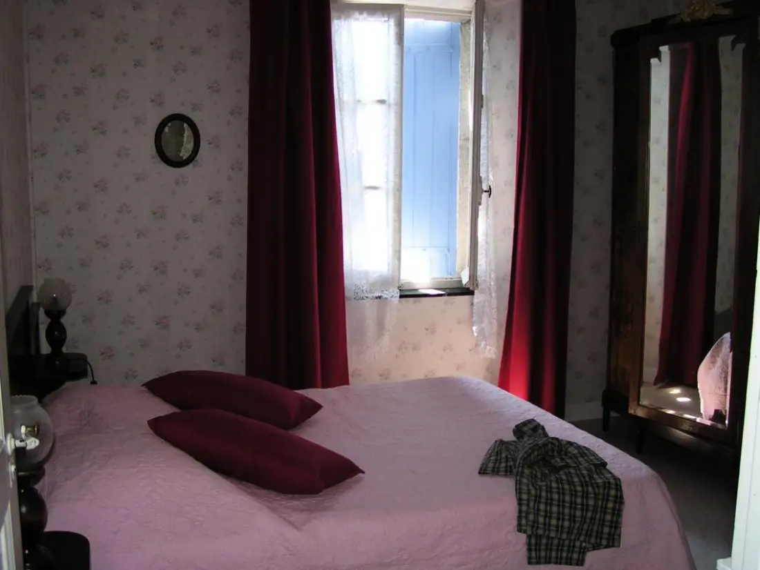 Gîte de France à Brousses Et Villaret  1
