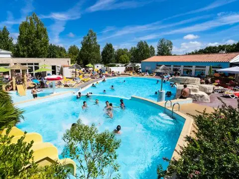 Camping Le Bois Soleil 4 étoiles★★★★