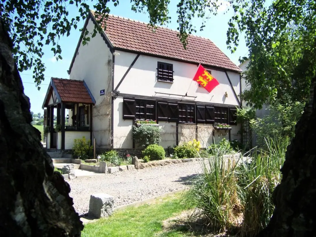 Gîte de France à Perriers En Beauficel  1