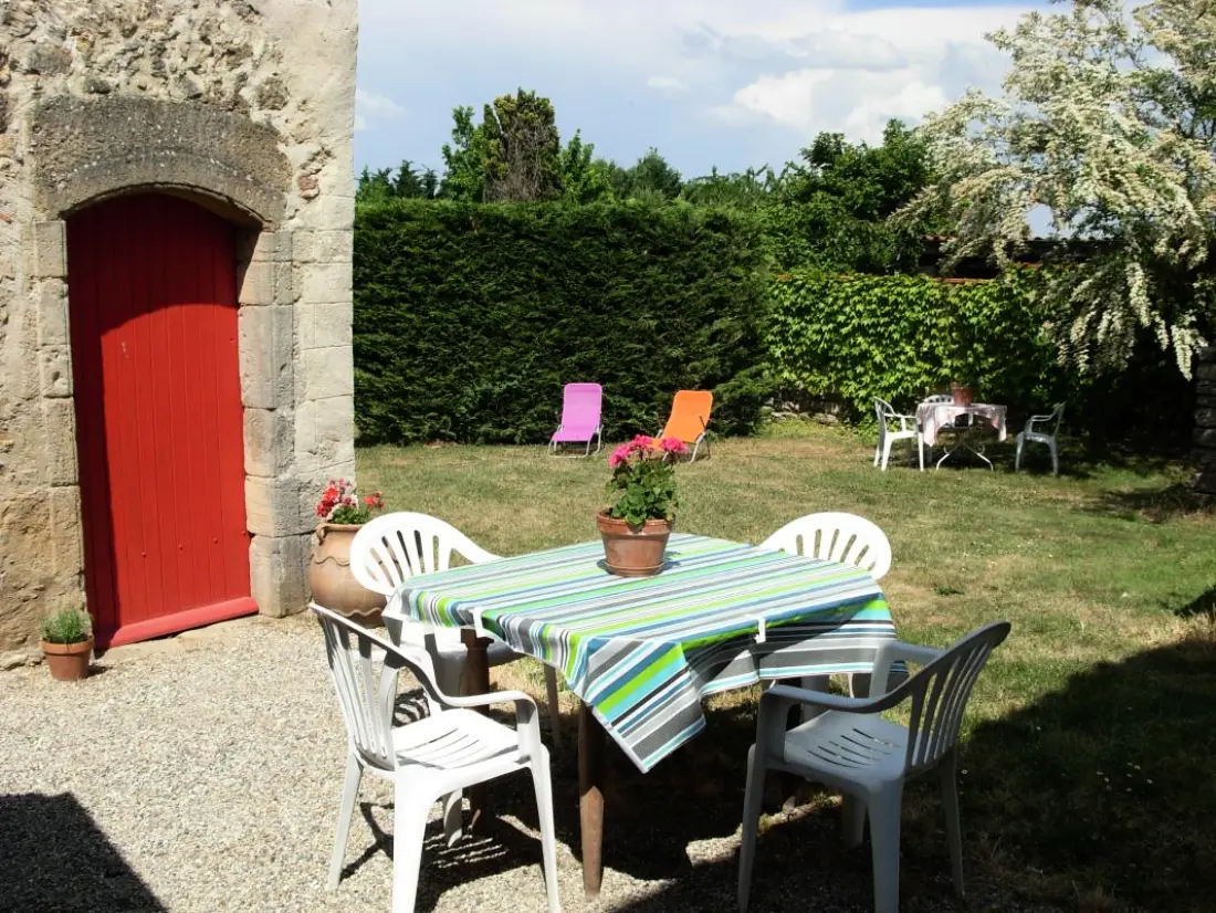 Gîte de France à Peyrefitte Sur L'hers  1