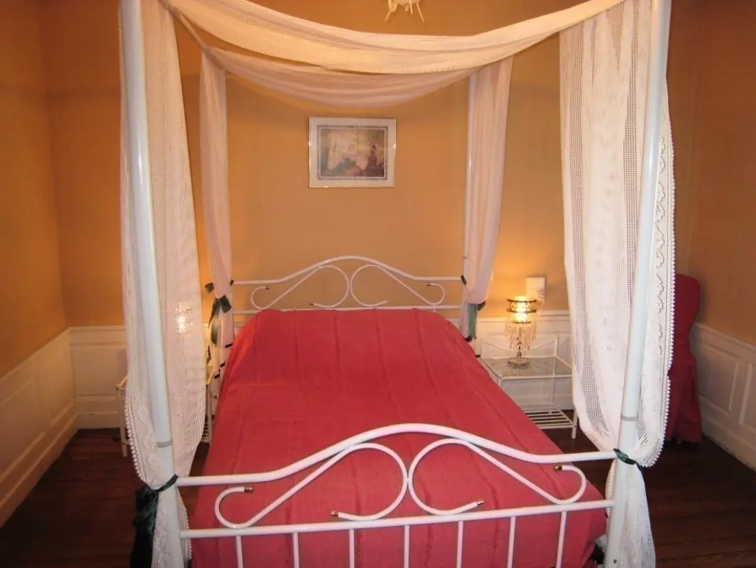 Gîte à Villedieu Les Poeles  2