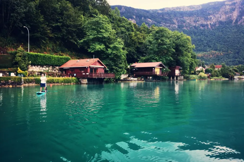 Rare Petit Chalet Sur Le Lac, Barque à Rames, Clim