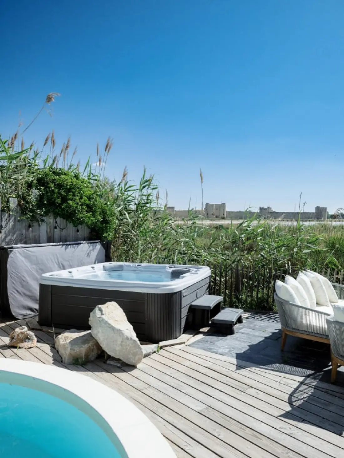 Résidence La Perle Rose Villa Standing 5 étoiles Avec Piscine Jacuzzi Et Superbe Vue