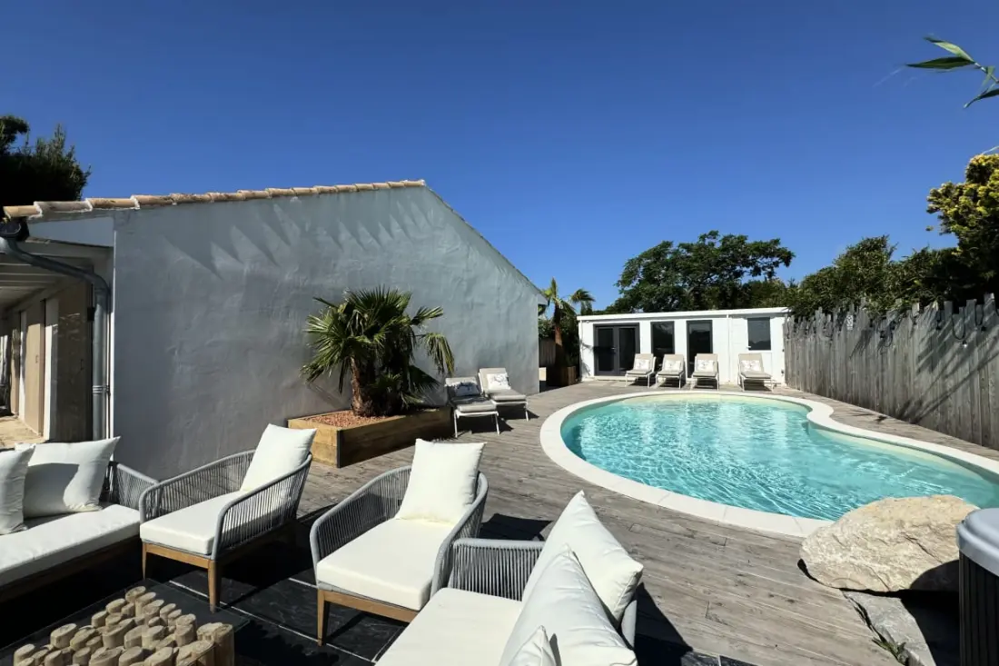 Résidence La Perle Rose Villa Standing 5 étoiles Avec Piscine Jacuzzi Et Superbe Vue