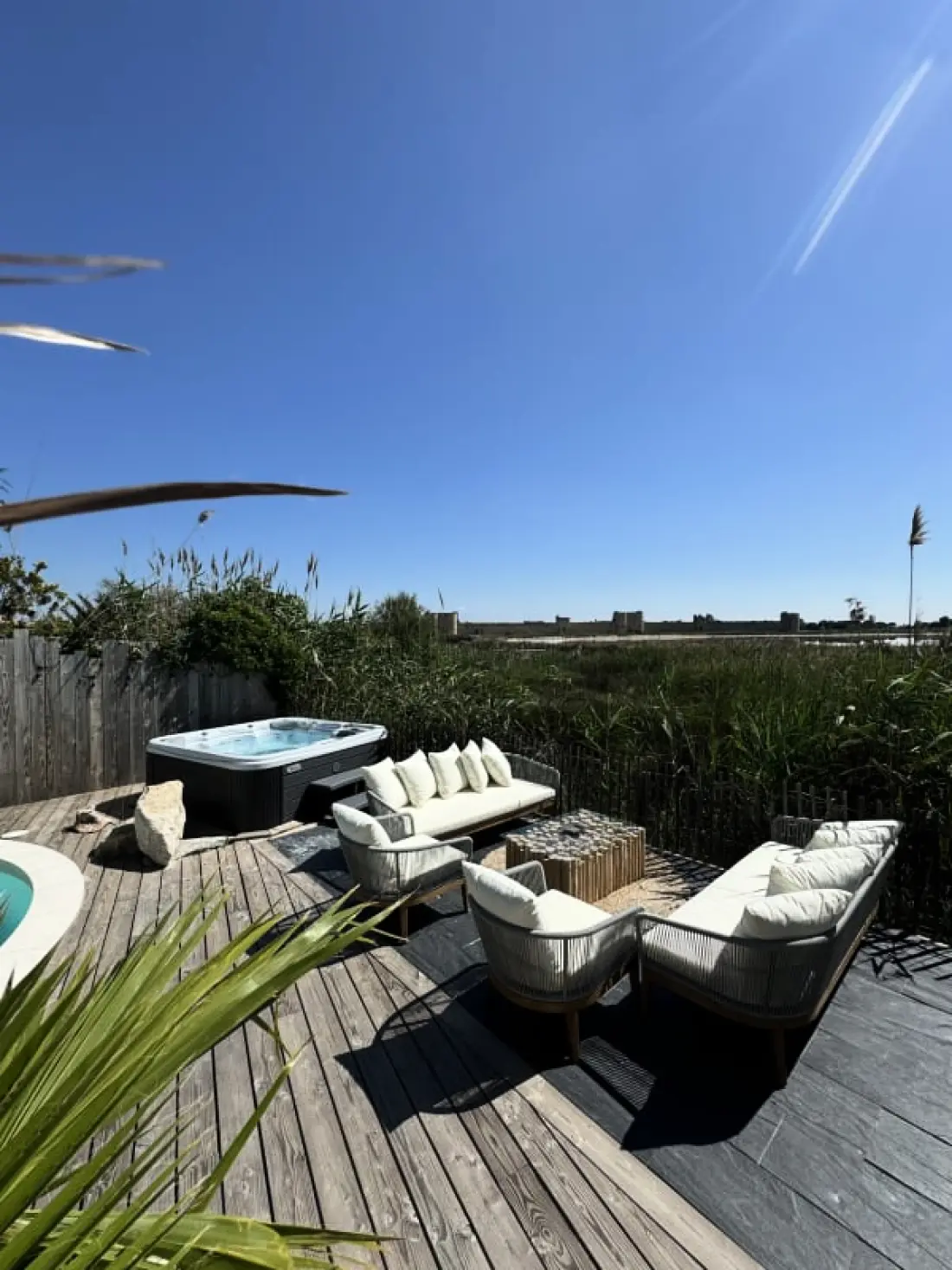 Résidence La Perle Rose Villa Standing 5 étoiles Avec Piscine Jacuzzi Et Superbe Vue