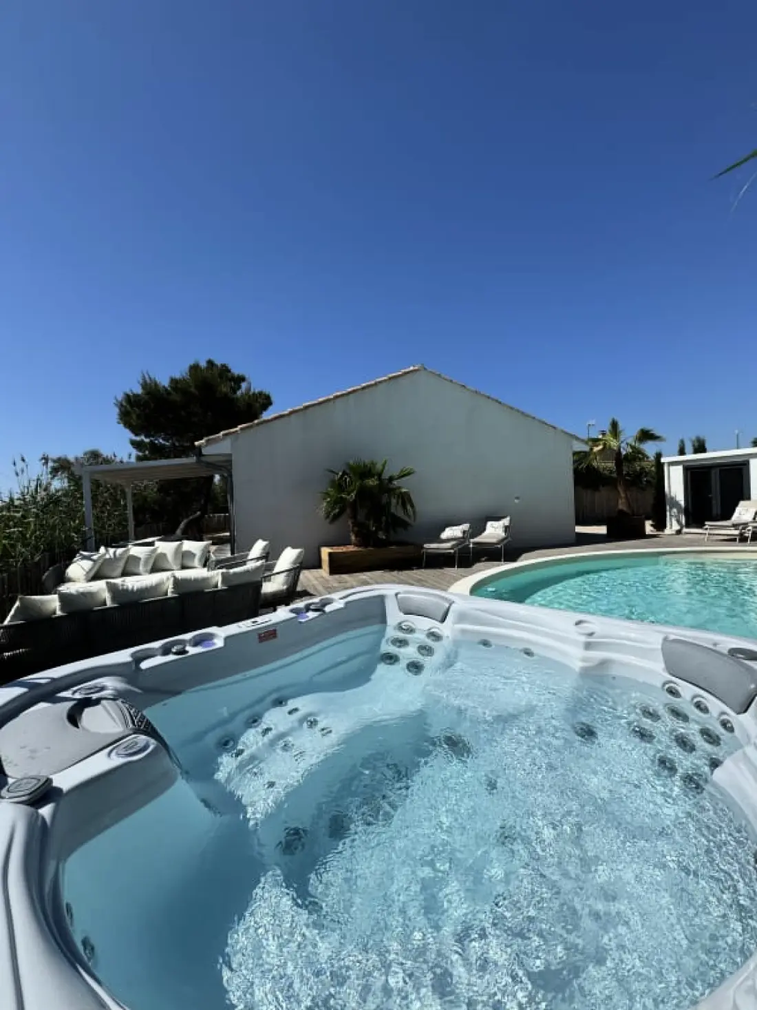 Résidence La Perle Rose Villa Standing 5 étoiles Avec Piscine Jacuzzi Et Superbe Vue