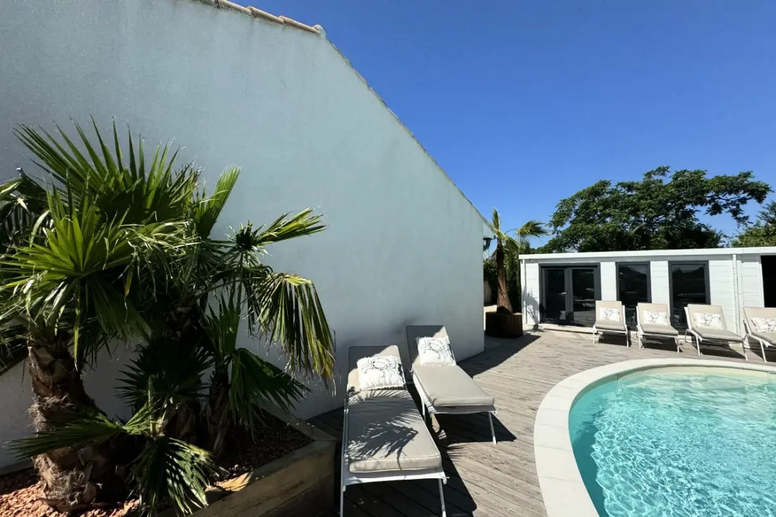 Résidence La Perle Rose Villa Standing 5 étoiles Avec Piscine Jacuzzi Et Superbe Vue