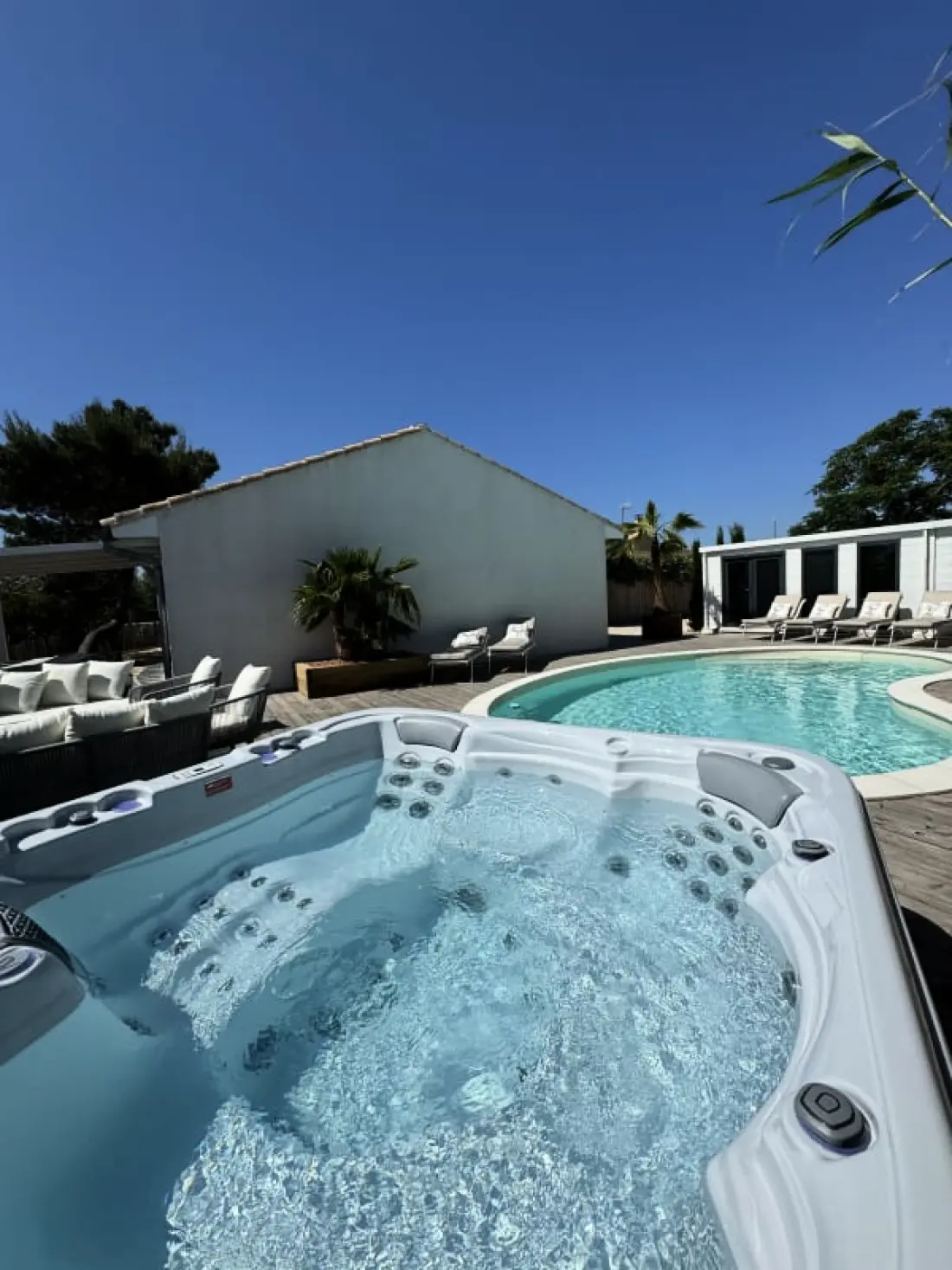 Résidence La Perle Rose Villa Standing 5 étoiles Avec Piscine Jacuzzi Et Superbe Vue