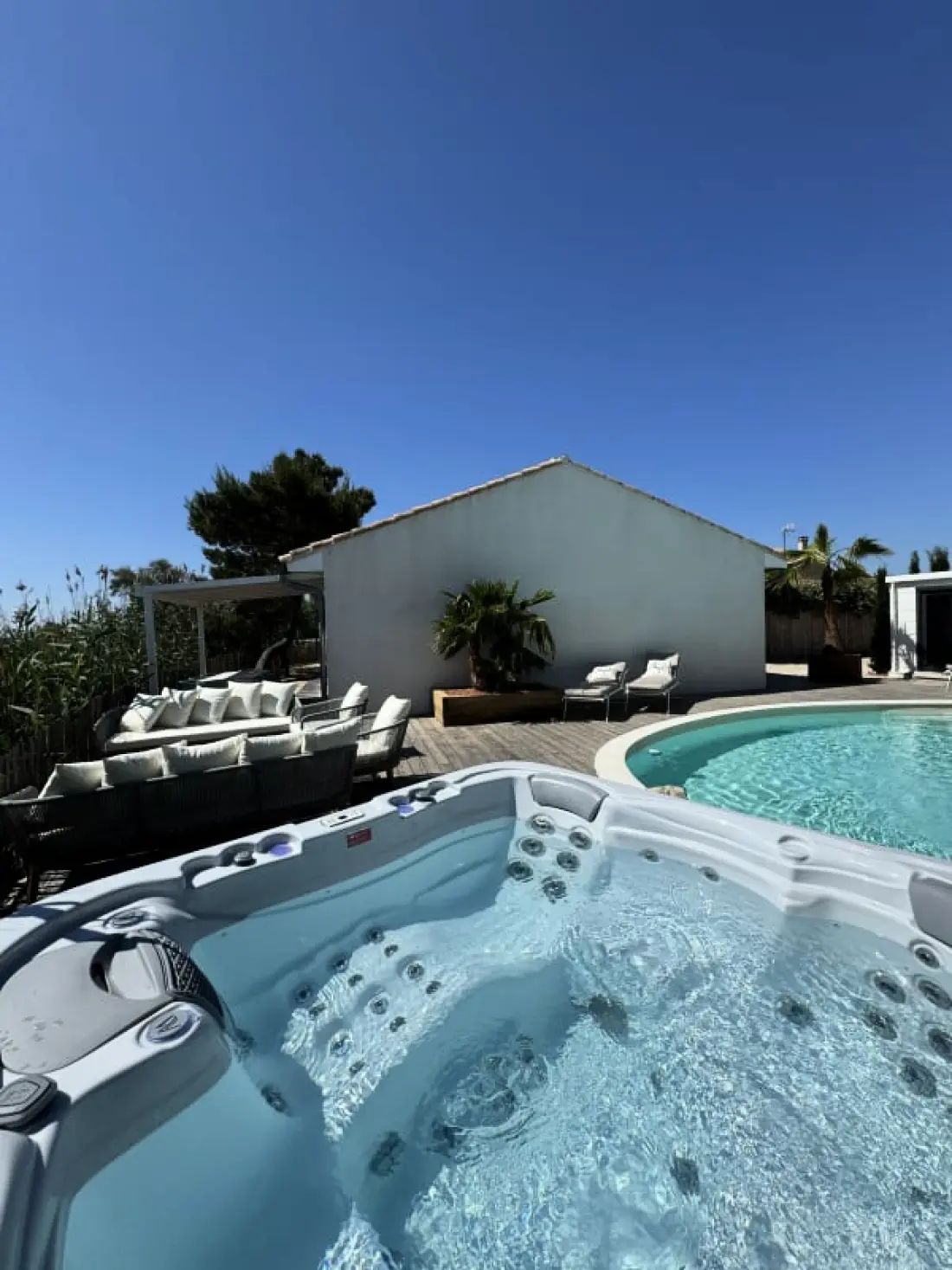 Résidence La Perle Rose Villa Standing 5 étoiles Avec Piscine Jacuzzi Et Superbe Vue