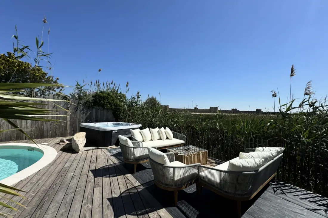 Résidence La Perle Rose Villa Standing 5 étoiles Avec Piscine Jacuzzi Et Superbe Vue