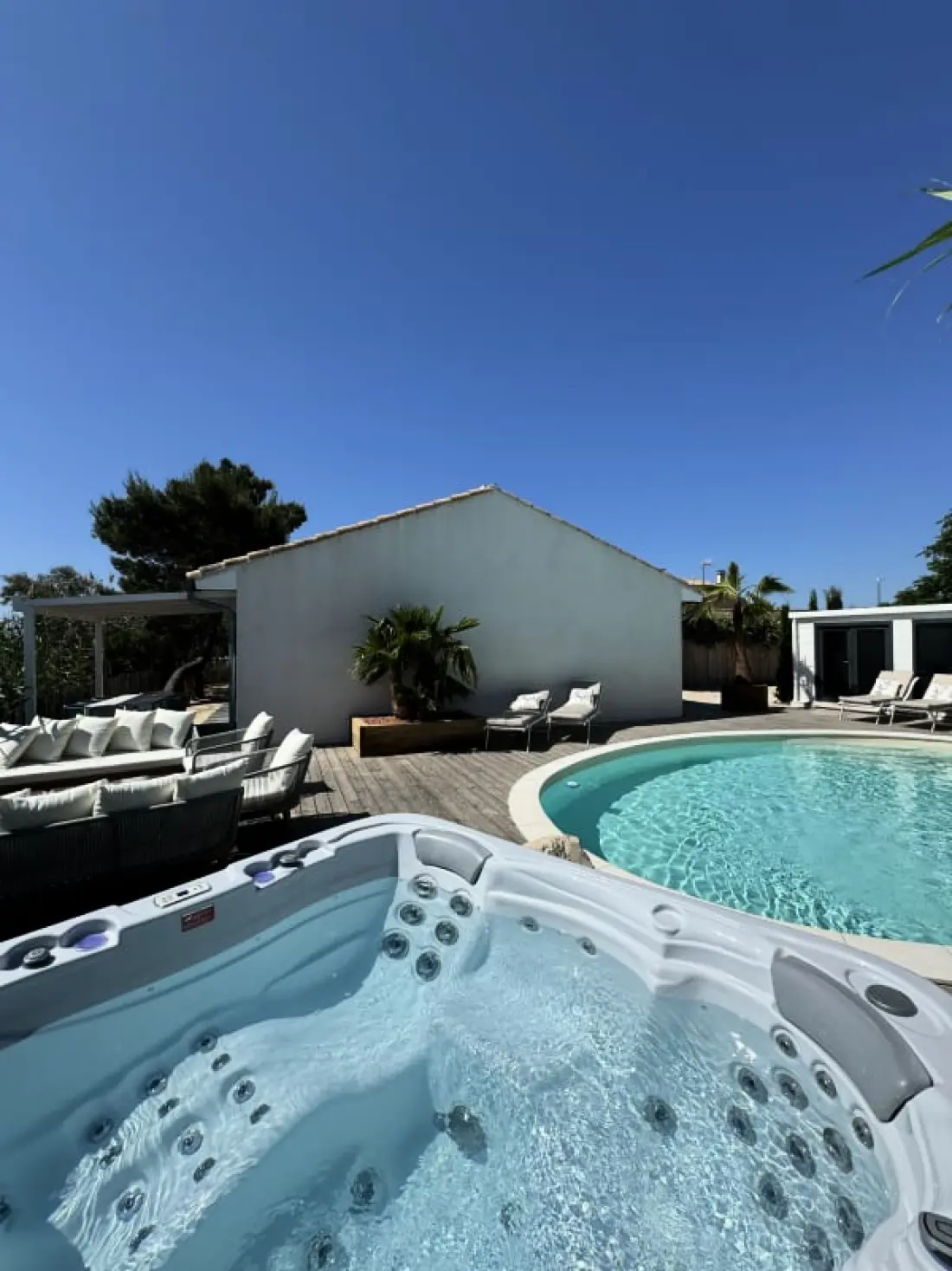 Résidence La Perle Rose Villa Standing 5 étoiles Avec Piscine Jacuzzi Et Superbe Vue
