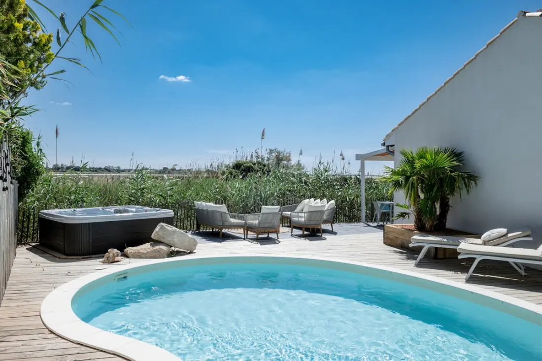 Résidence La Perle Rose Villa Standing 5 étoiles Avec Piscine Jacuzzi Et Superbe Vue