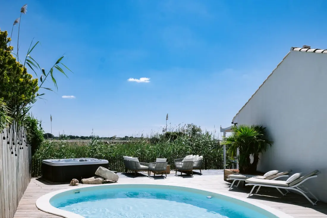 Résidence La Perle Rose Villa Standing 5 étoiles Avec Piscine Jacuzzi Et Superbe Vue
