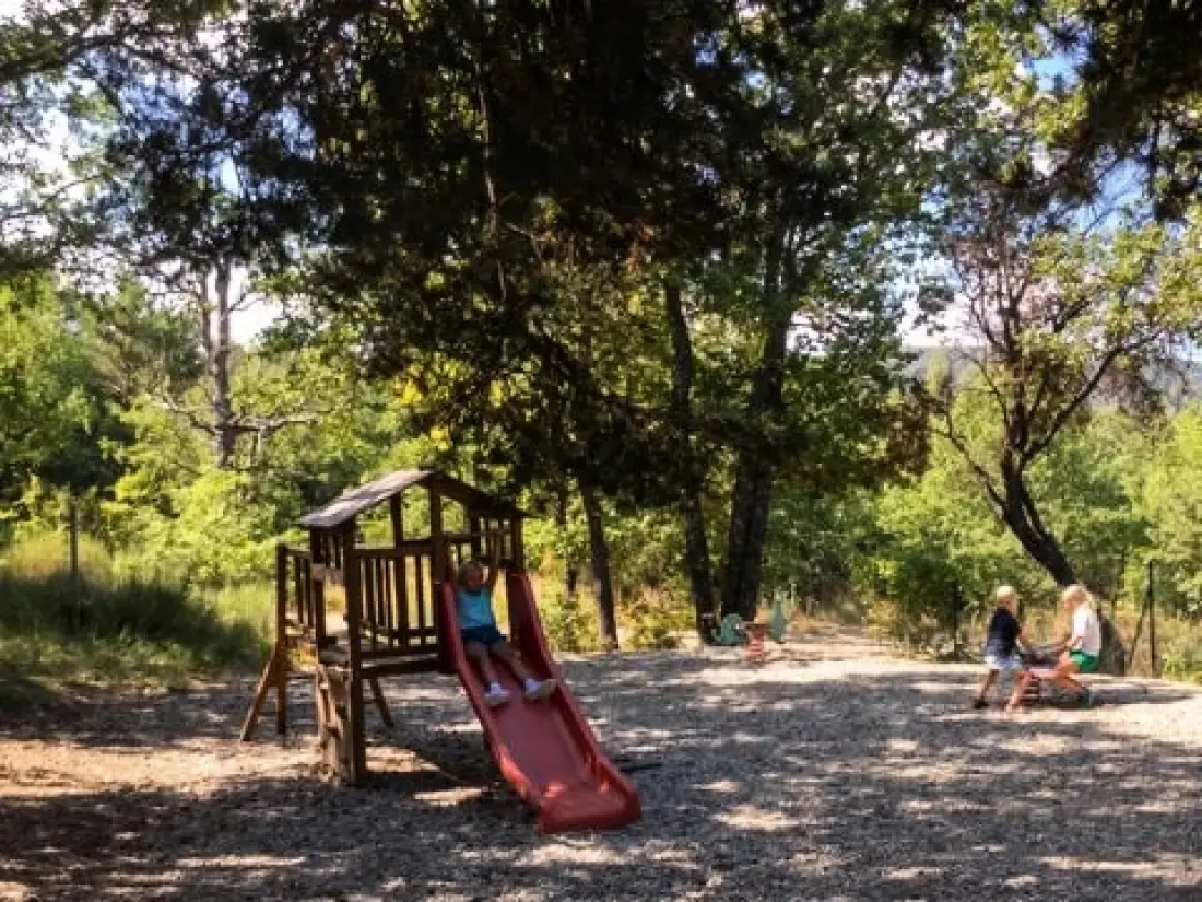 Camping Le Domaine De Chanteraine   3 étoiles★★★