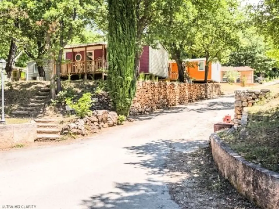 Camping Le Domaine De Chanteraine   3 étoiles★★★