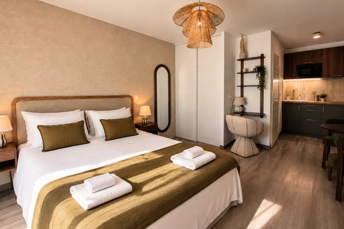 L'oustaloun – Studio De Charme Avec Piscine &amp; Parking