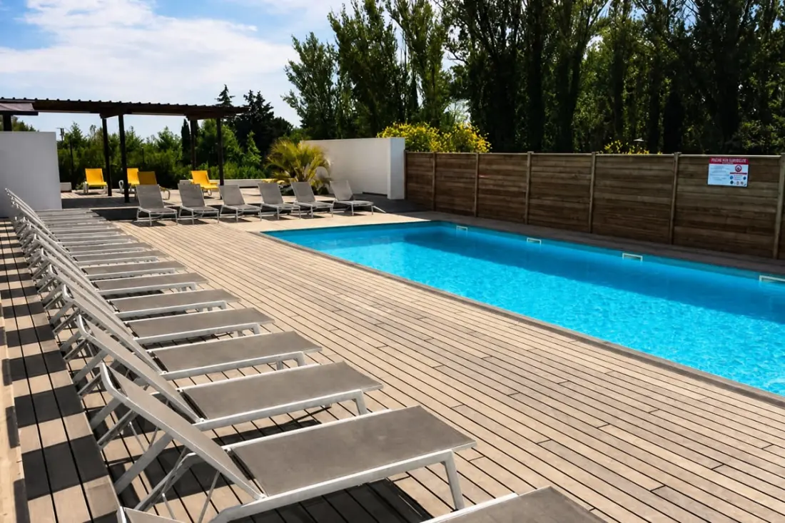 L'oustaloun – Studio De Charme Avec Piscine &amp; Parking