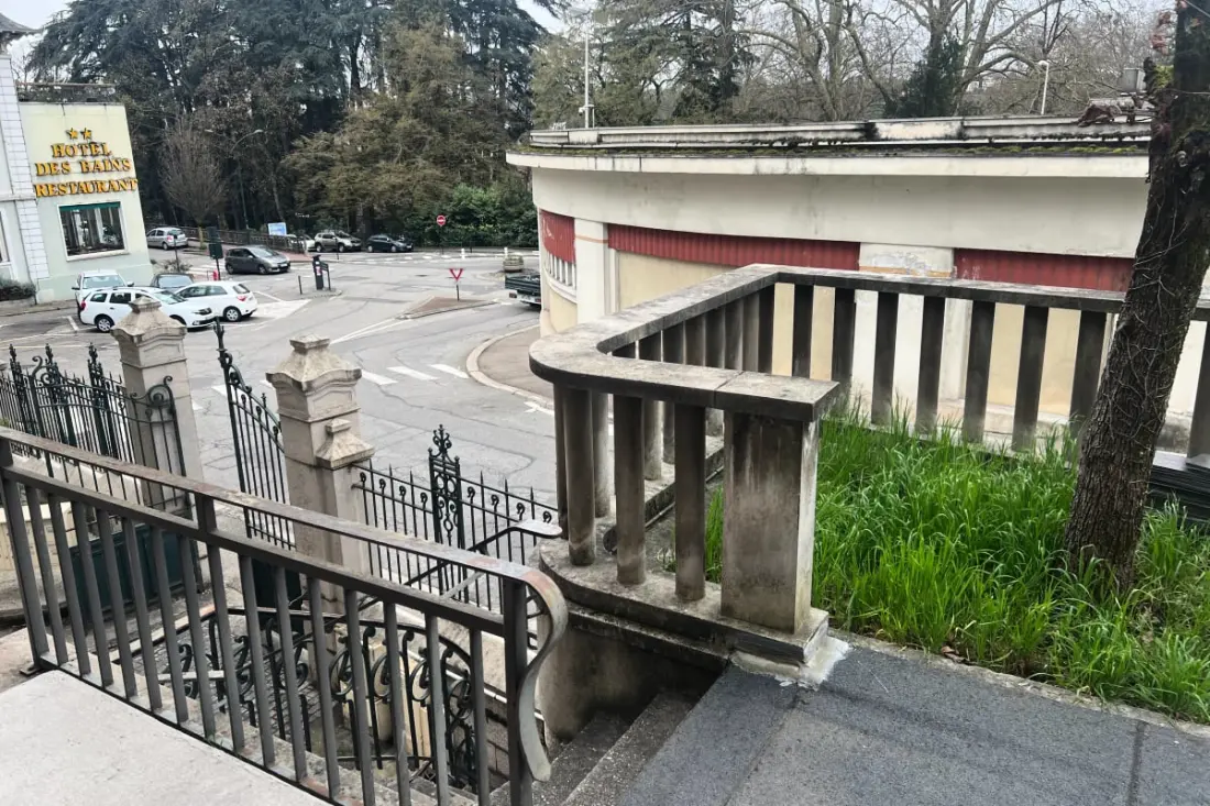 Appartement Rénové Centre-ville Avec Terrasse